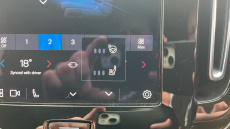 Volvo XC40 2.0 B4P Ultimate Dark 5dr Auto Petrol Estate